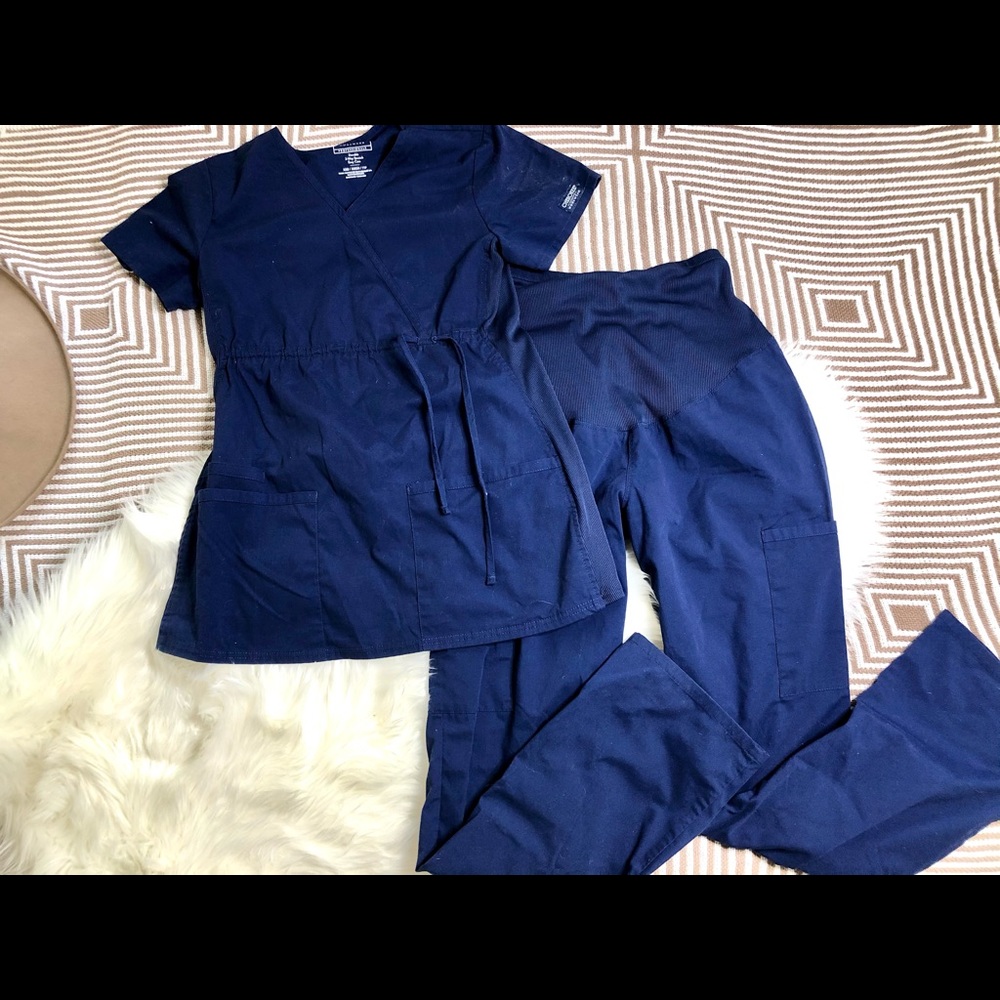 Cherokee maternity scrubs